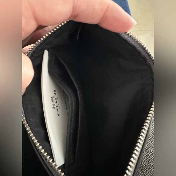 Coach wristlet - Picture 4 of 5